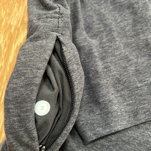 Lululemon men’s small charcoal dry sense long sleeve tee. - Picture 3 of 8